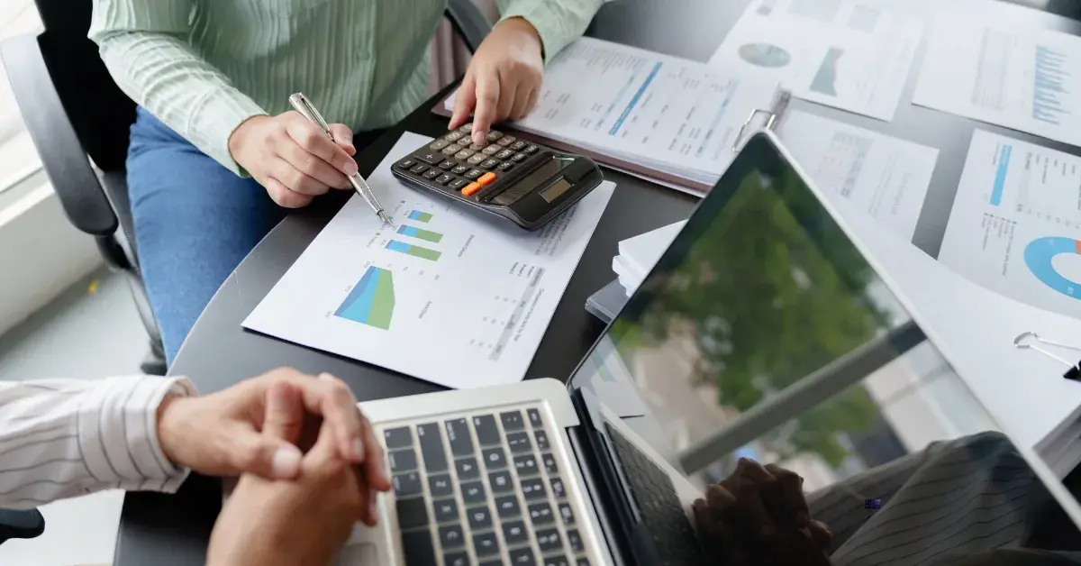 4 ASX dividend shares for smart investors to buy
