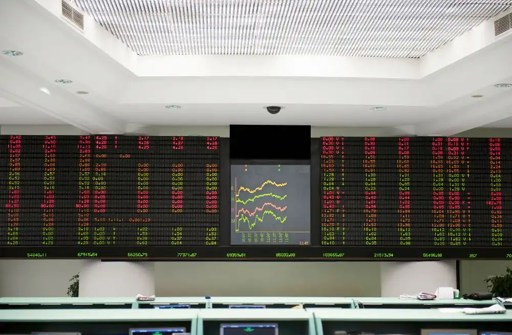 Vicinity Centres, executing its investment strategy